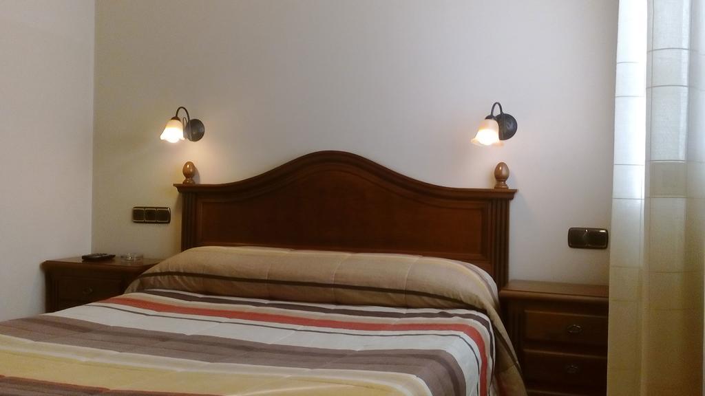 Hostal Granada Salamanca Room photo